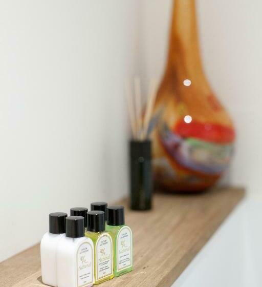 اتاق لوکس چهار تخته, Kuwadro Guesthouse Centrum