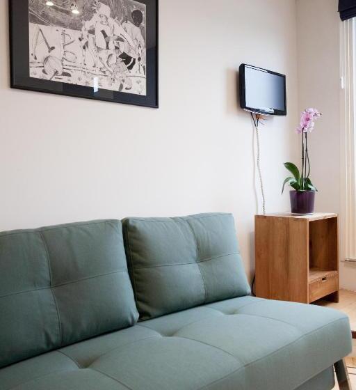 اتاق لوکس چهار تخته, Kuwadro Guesthouse Centrum