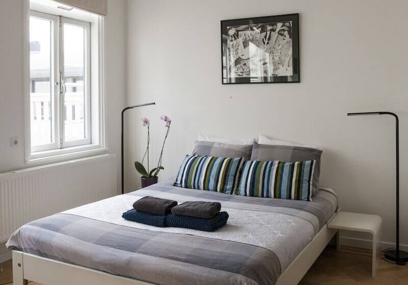 Четырехместный Номер Deluxe, Kuwadro Guesthouse Centrum