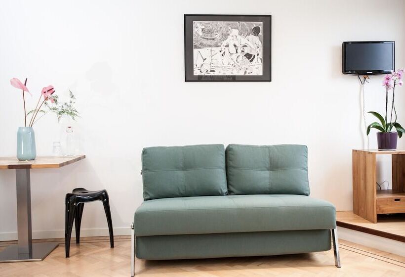 اتاق لوکس چهار تخته, Kuwadro Guesthouse Centrum