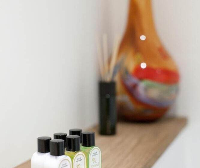 اتاق لوکس چهار تخته, Kuwadro Guesthouse Centrum