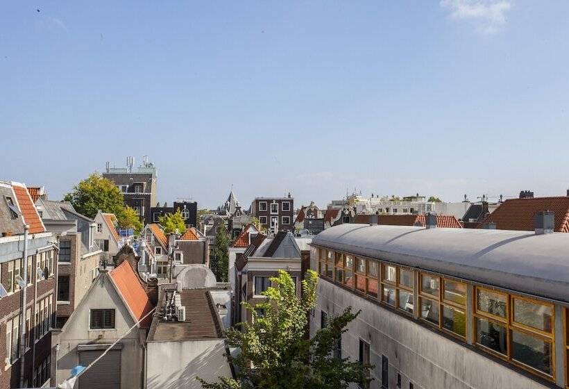 اتاق لوکس چهار تخته, Kuwadro Guesthouse Centrum