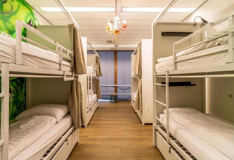 تختخواب در اتاق مشترک, Hostelle   Women Only Hostel Amsterdam