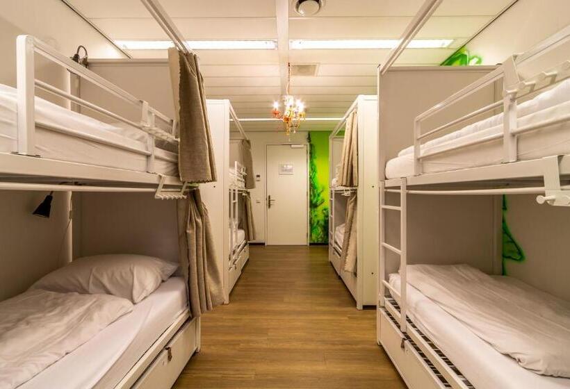 تختخواب در اتاق مشترک, Hostelle   Women Only Hostel Amsterdam