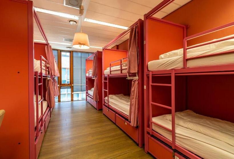 מיטה בחדר משותף, Hostelle   Women Only Hostel Amsterdam