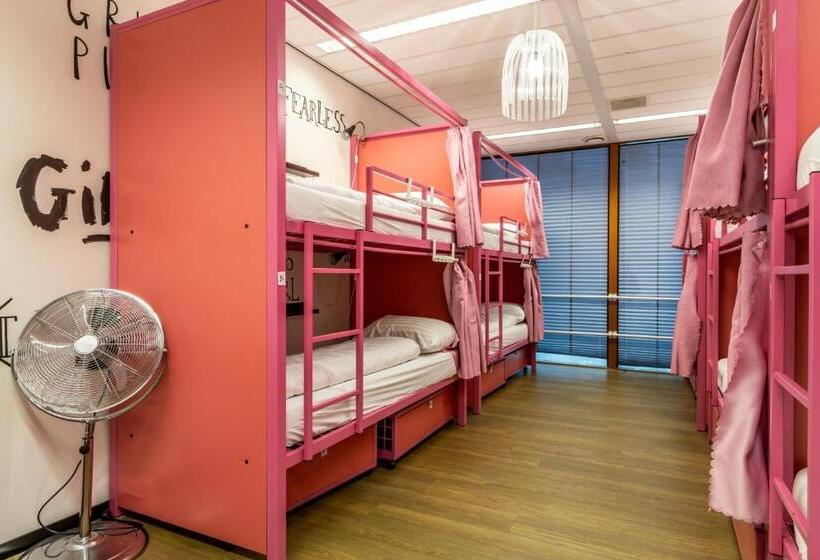 تختخواب در اتاق مشترک, Hostelle   Women Only Hostel Amsterdam