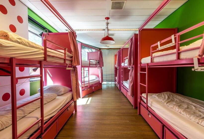 تختخواب در اتاق مشترک, Hostelle   Women Only Hostel Amsterdam