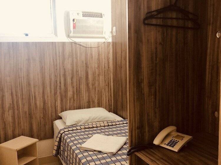 חדר אקונומי, Diplomat