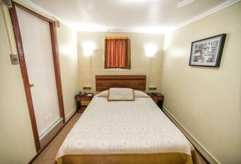 חדר סטנדרט יחיד, Sahara Inn