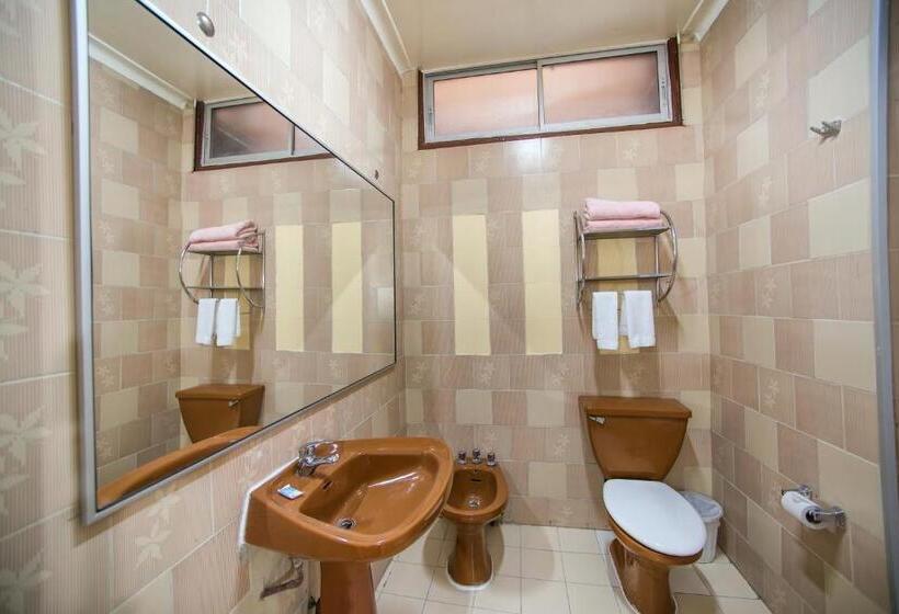 اتاق استاندارد, Sahara Inn