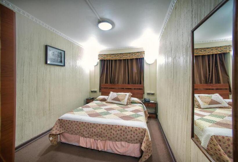 חדר סטנדרט, Sahara Inn