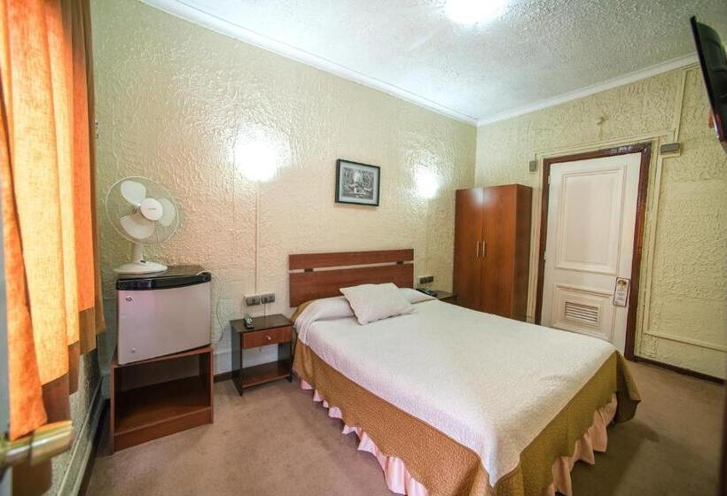 חדר סטנדרט, Sahara Inn