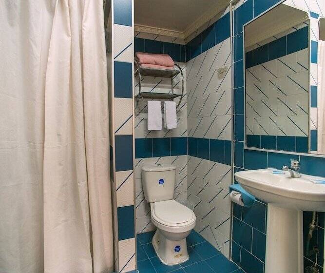 חדר סטנדרט, Sahara Inn