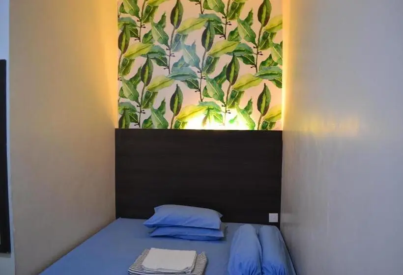 اتاق اکونومی, Wisma Sentosa