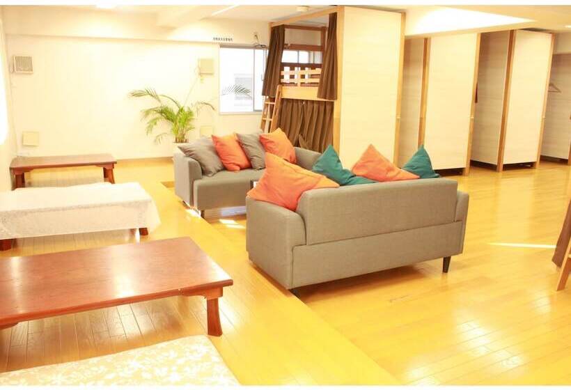 ルームシェアのワンベッド, T And K Hostel Kobe Sannomiya East