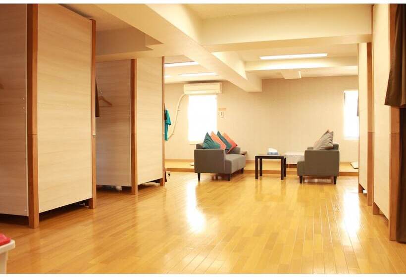 ルームシェアのワンベッド, T And K Hostel Kobe Sannomiya East