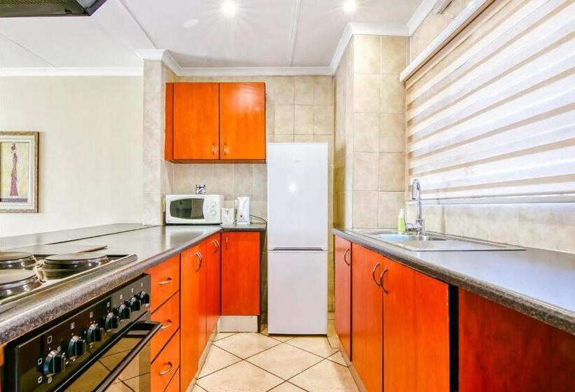 דירת שני חדרים, Bm Gardens