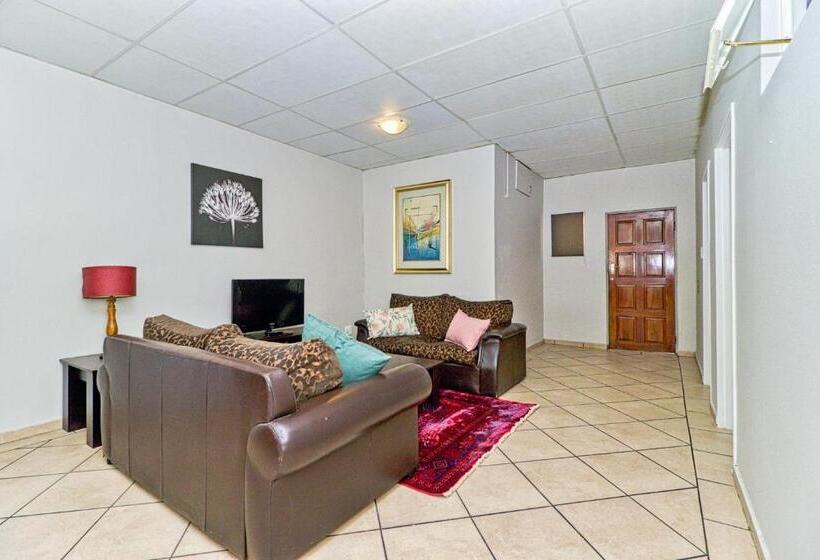 דירת חדר, Bm Gardens