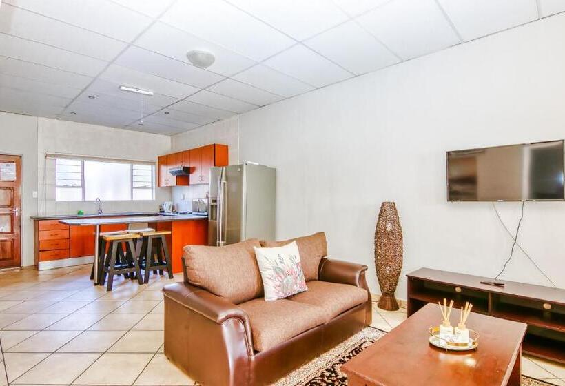 דירת שני חדרים, Bm Gardens