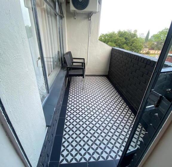 דירת חדר נוף לגינה, Bm Gardens