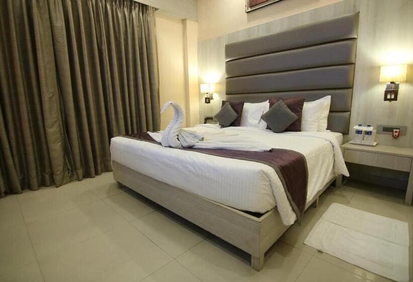 Люкс, Golden Tulip Salt Lake City Kolkata
