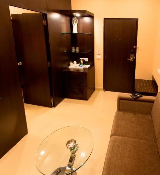 Люкс, Golden Tulip Salt Lake City Kolkata