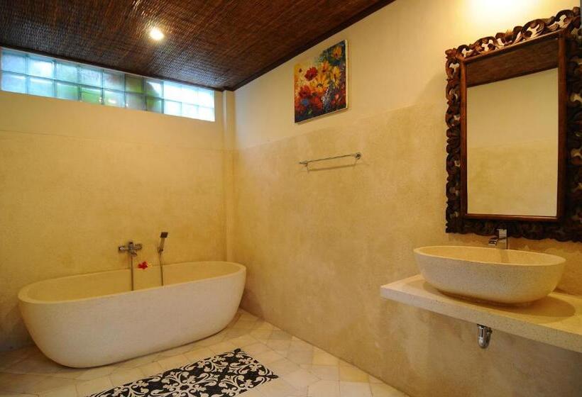 חדר משפחתי, Villa Karma Loka