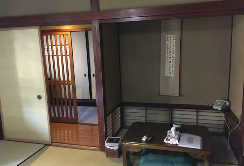 スタンダード４人部屋, Kadokyu Ryokan