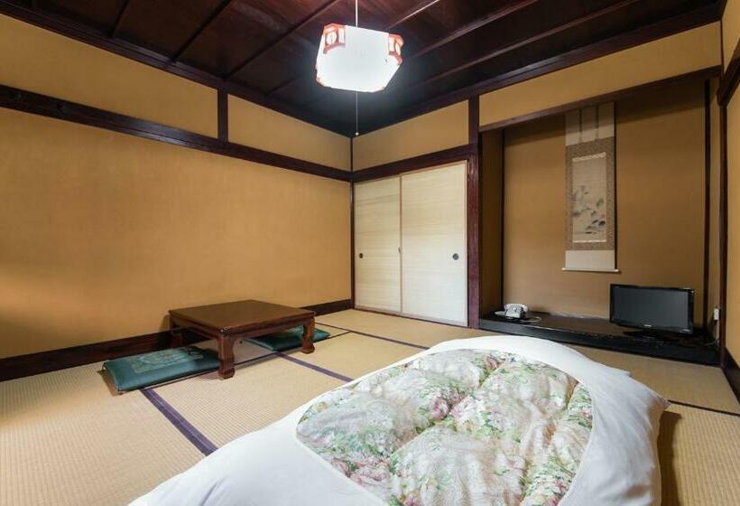 Четырехместный Номер Стандарт, Kadokyu Ryokan