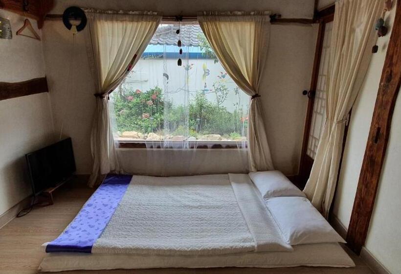 Habitació Triple Estàndard, Greem Guesthouse