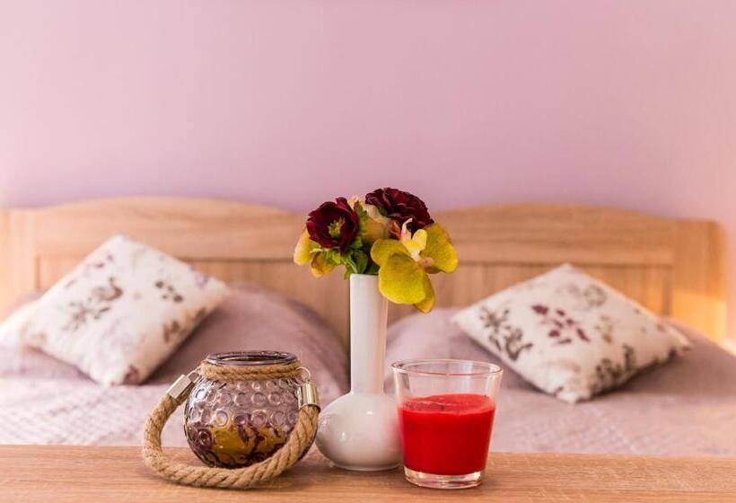 חדר סטנדרט לשלושה, Rooms Tezoro