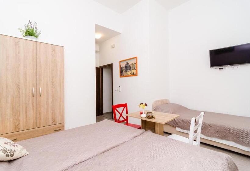 חדר סטנדרט לשלושה, Rooms Tezoro