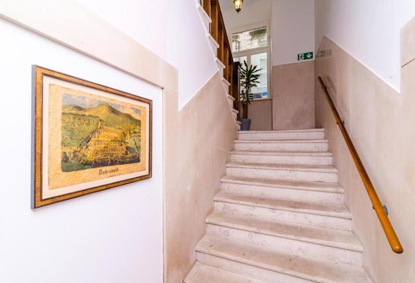 חדר קומפורט לשלושה, Rooms Tezoro