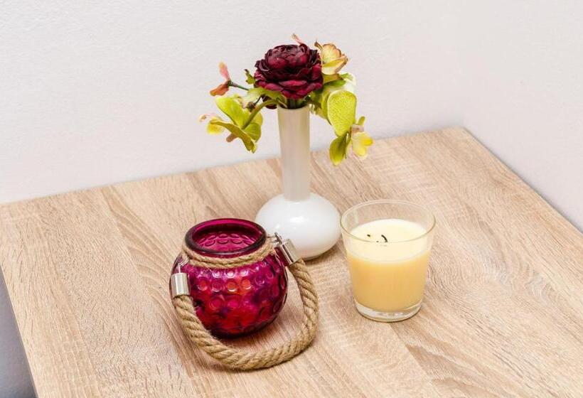 חדר קומפורט לשלושה, Rooms Tezoro