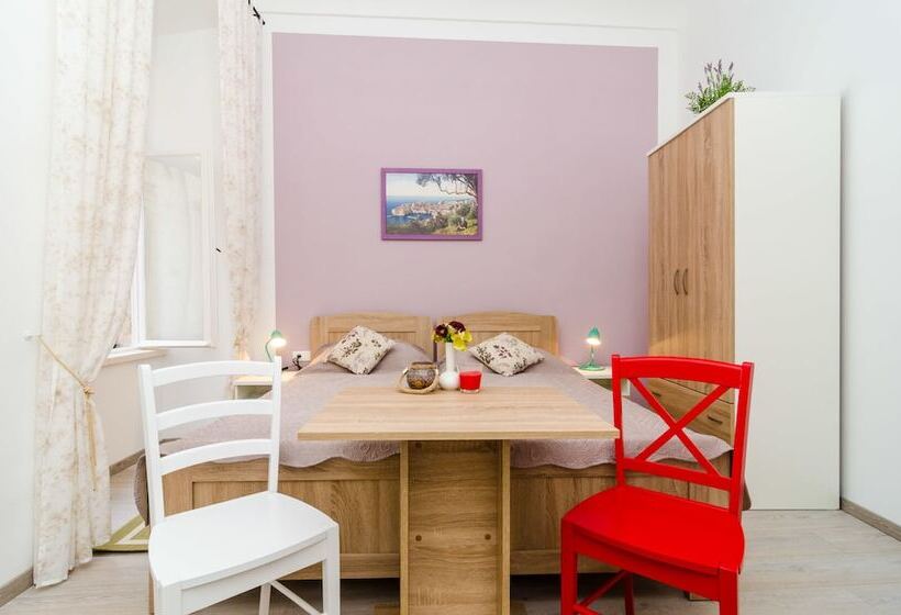 חדר סטנדרט לשלושה, Rooms Tezoro