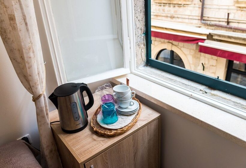 חדר סטנדרט לשלושה, Rooms Tezoro