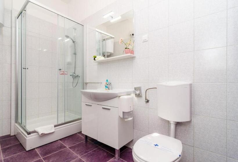 סטודיו דלוקס, Rooms Tezoro