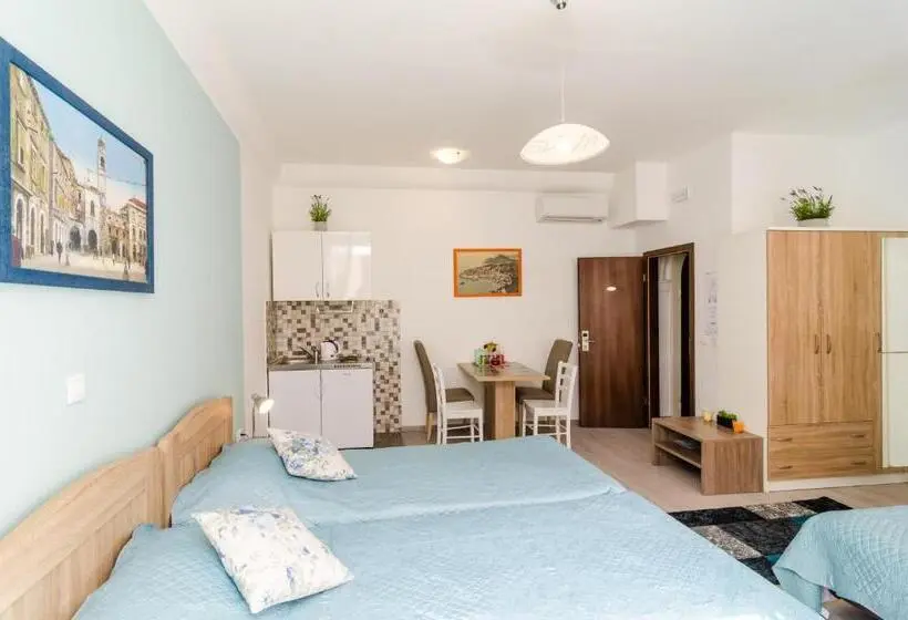 استودیوی لوکس, Rooms Tezoro