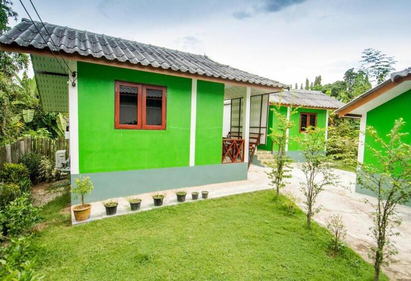 חדר סטנדרט עם מרפסת, Sarm Mork Guest House