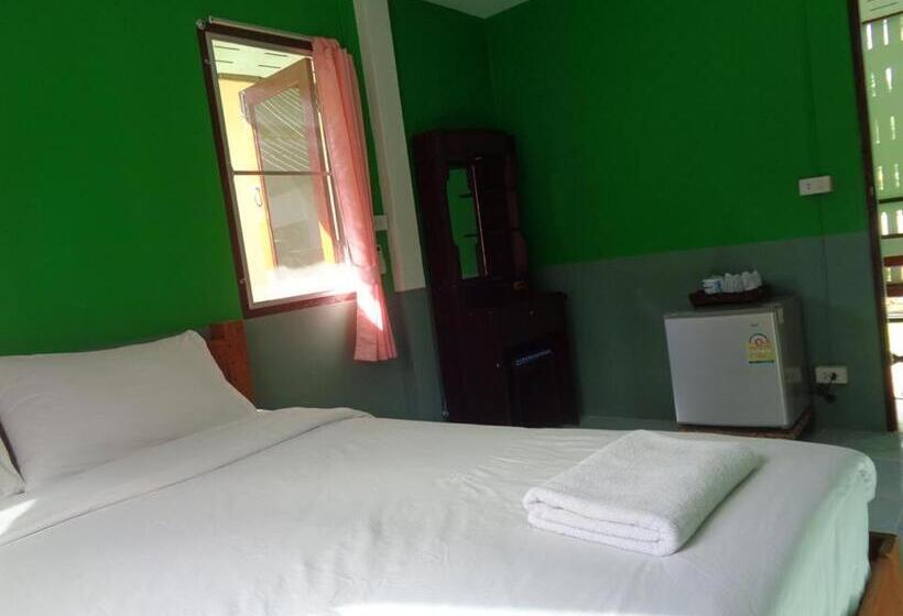 חדר סטנדרט עם מרפסת, Sarm Mork Guest House