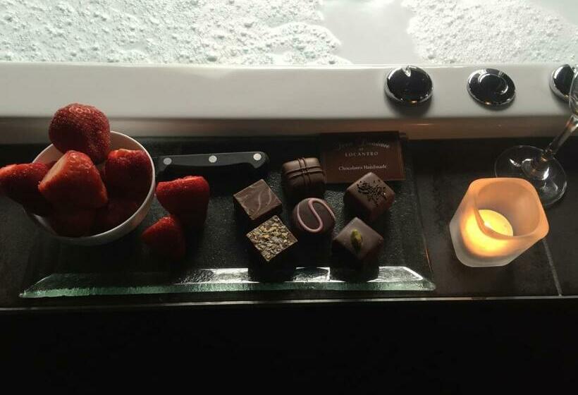 Люкс Кровать Кинг, Spa Suites At Raven