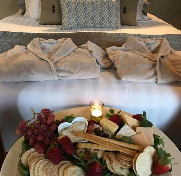 Люкс Кровать Кинг, Spa Suites At Raven