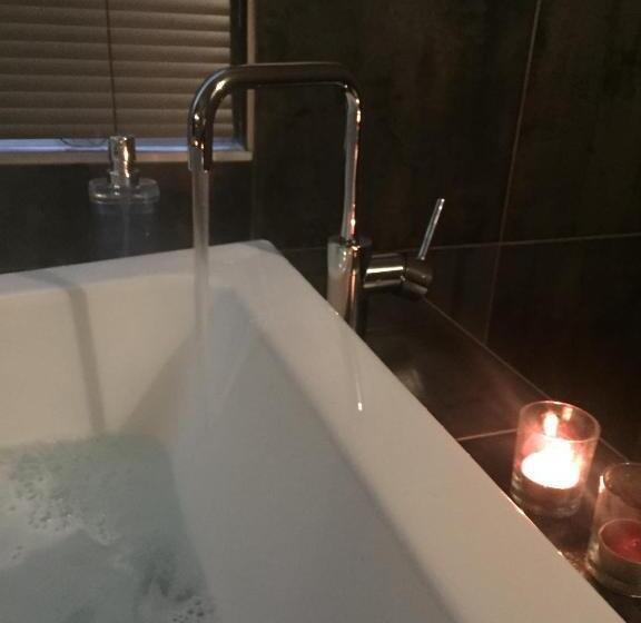 Люкс Кровать Кинг, Spa Suites At Raven