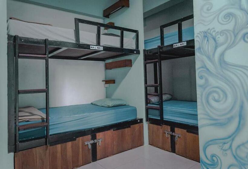Łóżko we Wspólnym Pokoju, Phangan Arena Hostel