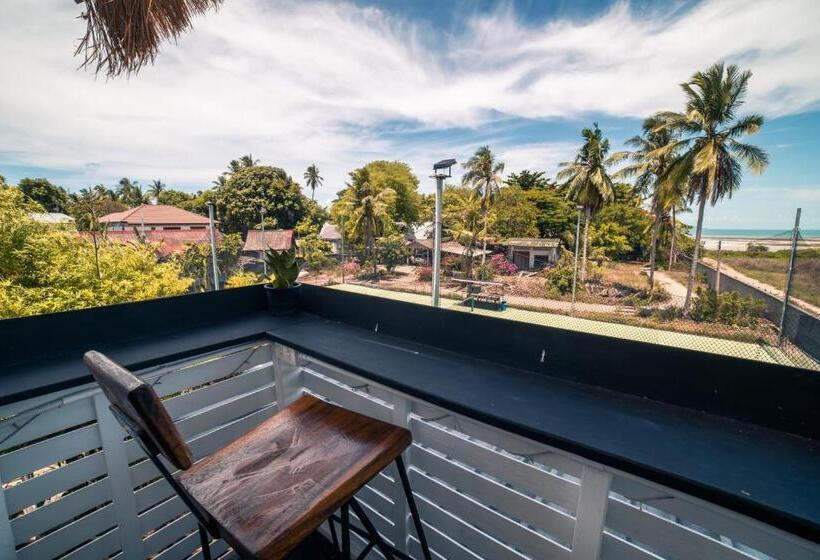 Pokój Deluxe Widok Morze z Balkonem, Phangan Arena Hostel