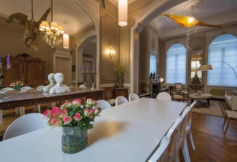 اتاق استاندارد, Louise Sur Cour