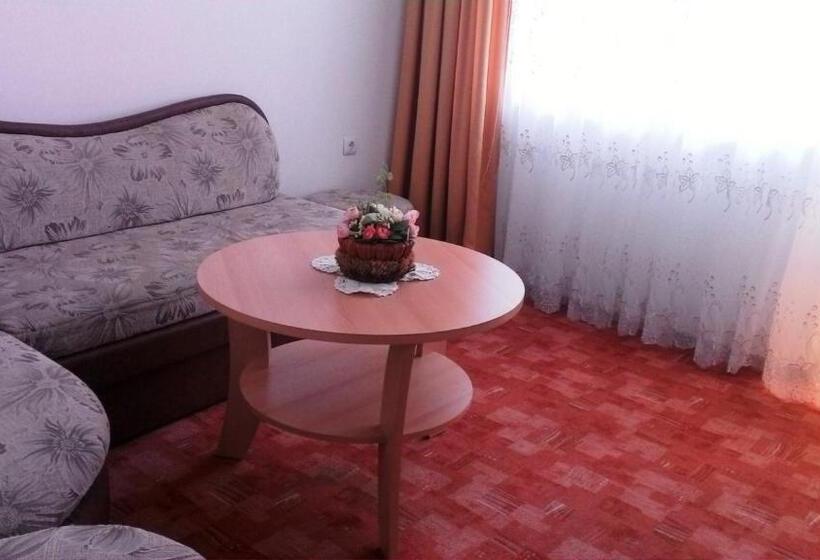 סוויטה, Blyan Family