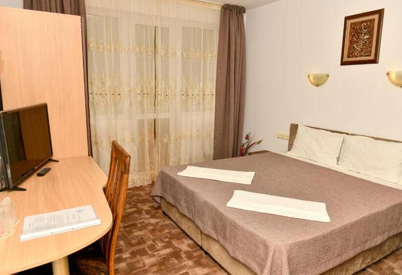 חדר סטנדרט עם מרפסת, Blyan Family