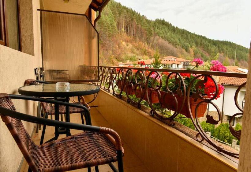 סוויטה, Blyan Family