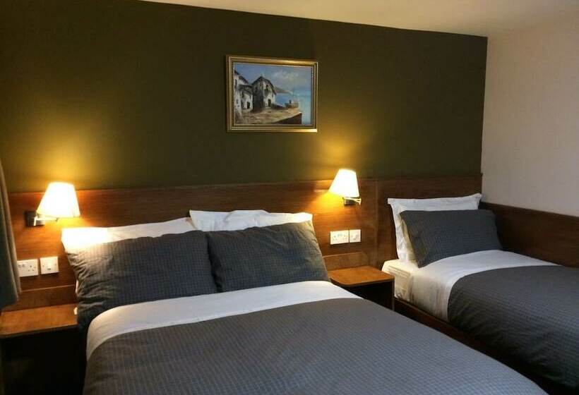 デラックストリプルルーム, Crosshill House